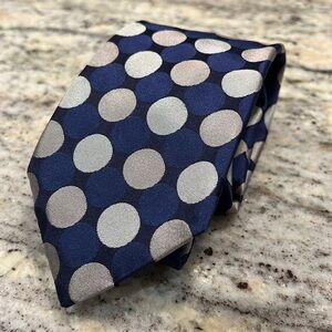 NWOT 📈 Dolce & Gabbana Contemporary Contrasting Circle Print Flared Silk Tie